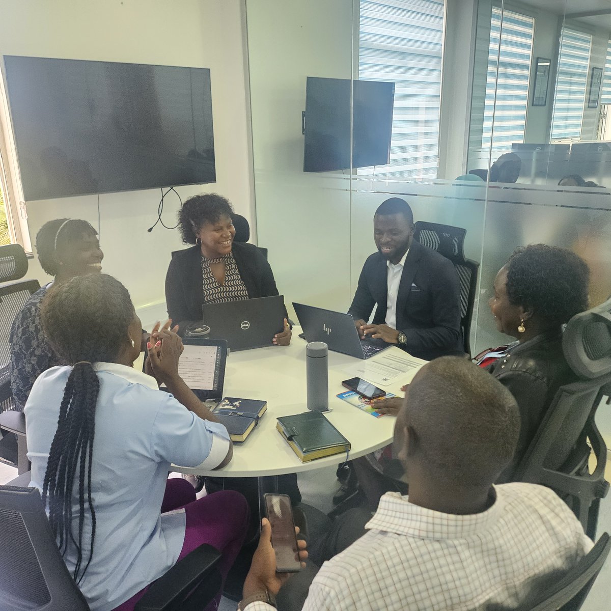 WHOUganda's tweet photo. .@WHO this week supported @MinofHealthUG in reviewing and finalizing Uganda's National Nursing &amp; Midwifery Strategic Framework. This aims at enhancing nursing and midwifery education and practice in #Uganda.
Other participants were UN agencies, midwives, and academia. https://t.co/V8cviy1Zpi
