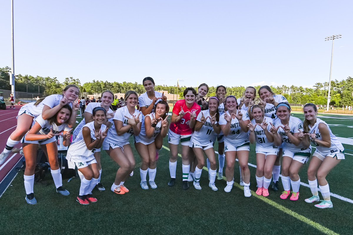 ⚽️💚GAME DAY💚⚽️

📍Abington HS
🏟️ Turf Fields
🕰️ Kick off at 5pm
🆚 Carver HS
⚽️ SSL Match up
💚💚 Senior Night 💚💚