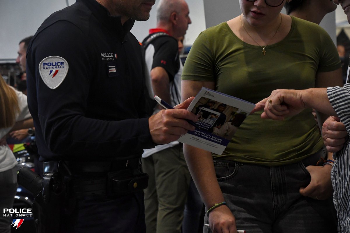 PoliceNat38's tweet photo. #Recrutement I Profitez de cette journée pour venir vous informer et rencontrer les #Policiers de l' unité recrutement égalité des chances.
#UPREC
#Protéger https://t.co/4nr1Y17xUz