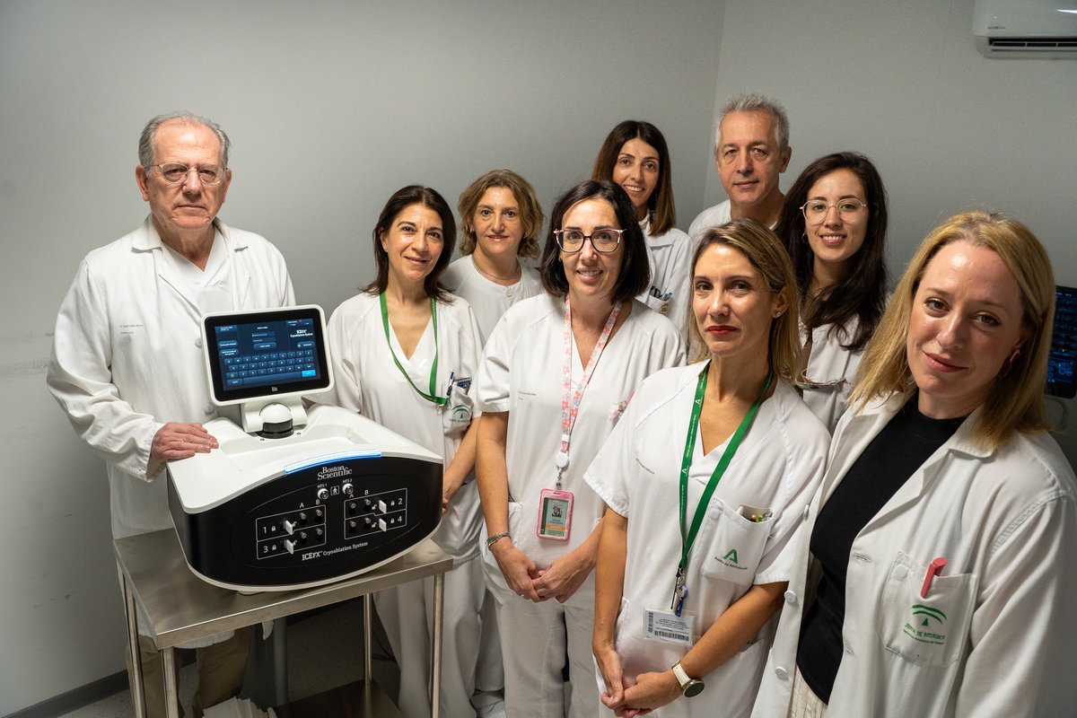 hospital_hvn's tweet photo. 🔝El 🏥 elimina tumores de mama con una técnica de frío extremo.
Enhorabuena al equipo de Radiología Mamaria ha tratado con crioablación a una treintena de pacientes con cáncer de mama, una patología que el sábado, 19 de octubre, conmemora su Día Mundial. https://t.co/nzHAxprg8m