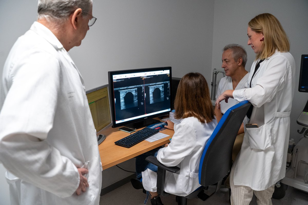 hospital_hvn's tweet photo. 🔝El 🏥 elimina tumores de mama con una técnica de frío extremo.
Enhorabuena al equipo de Radiología Mamaria ha tratado con crioablación a una treintena de pacientes con cáncer de mama, una patología que el sábado, 19 de octubre, conmemora su Día Mundial. https://t.co/nzHAxprg8m
