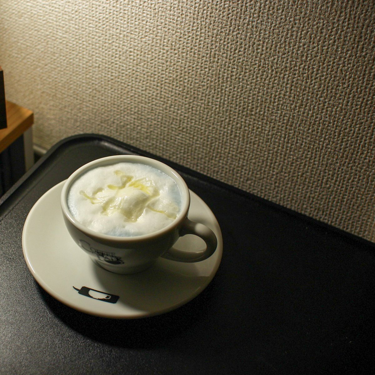 shogo19152393's tweet photo. リベンジ
#ドリーミンブルー by #coffeetalk
ブルーピー→ミルク→はちみつ
「夢見る一杯のラテをどうぞ」
#コーヒートーク
#coffee_talk
#coffeetalkgame
#コーヒートーク2
#coffeetalk2
#bluepea
#butterflypea
#coffeetalkepsode2
#見て見てらでんちゃん
#バタフライピーティー https://t.co/cnCtJCeYuG