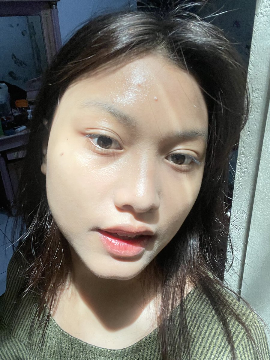 Jangan pakai merkuri, pake ini aja! serum viva affordable yang buat aku pd tanpa makeup gini 🫣✨