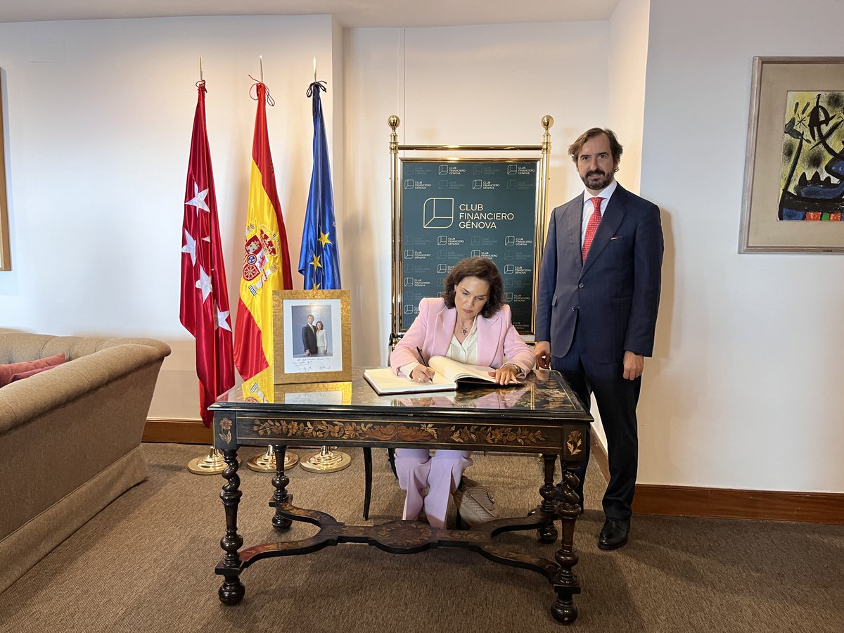 ✨ Verónica García , presidenta de ADEFAM, protagonista del coloquio en el <a href="/ClubFinanciero/">Club Financiero Genova</a> Génova donde presentó ante los empresarios la propuesta de valor de <a href="/adefammadrid/">ADEFAM</a> 👥.  Destacó el trabajo en #formacion, la promoción de la imagen y el #emprendimiento #empresafamiliar