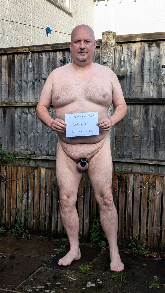AndrewExposes's tweet photo. #Locktober 2024, Day 17 🔒📷

Kik exandrews, TG HampshireBadger, OF exandrews

It was a bit cold and wet underfoot, but it was requested and who am I to say no. https://t.co/QMH6hsPQ3j