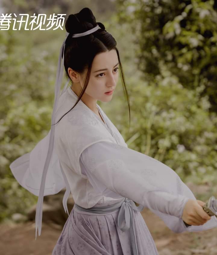 ocean_didi's tweet photo. #Lichangge is that you?  This creation of #Dilraba looks so much like Changge 😃😚
Can't wait to explore every minute and Vibez #Hesimu will bring for #LoveBeyondTheGrave 😘 https://t.co/OYmp0cthmq