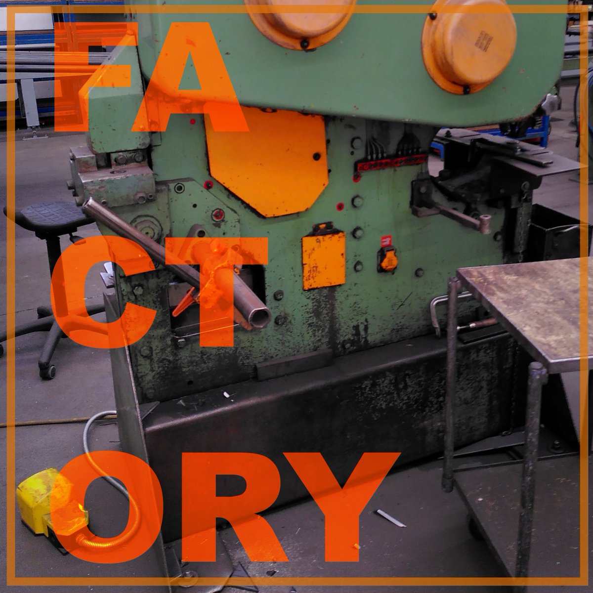 Today I release a collection of industrial ambiences and close up factory machines.

17,2 gb in 282 files, check it on my blog, Just Sound Effects or A Sound Effect now:
soundofessen.com/.../10/16/indu…
justsoundeffects.com/.../industry-f…
asoundeffect.com/.../industry-f…