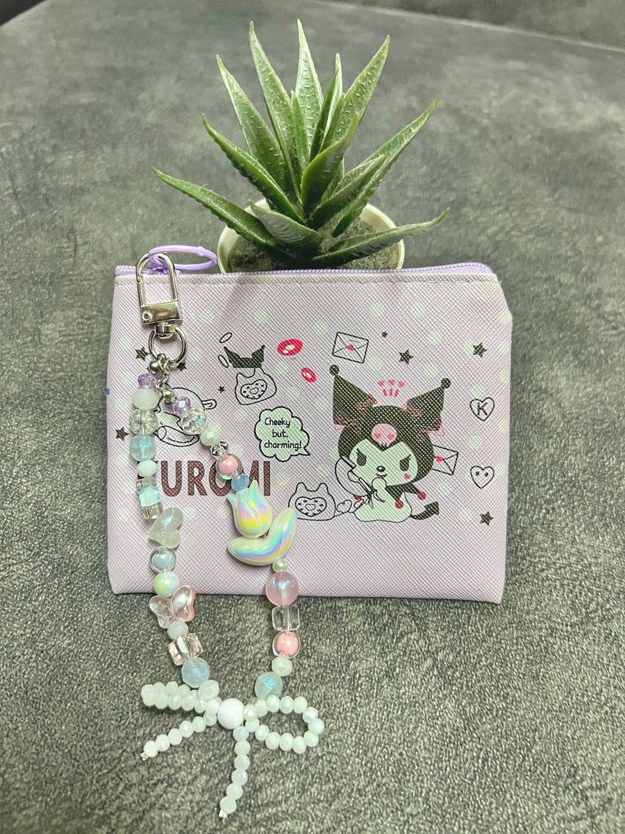 najwarawi25's tweet photo. yeay πΈπΈπΈ terima kasih @daissychains_ dh terima giveaway charms cantik..kena plak ngan bag kuromi purple ni π
#feedbackdaissychains https://t.co/GuzweIkBbf