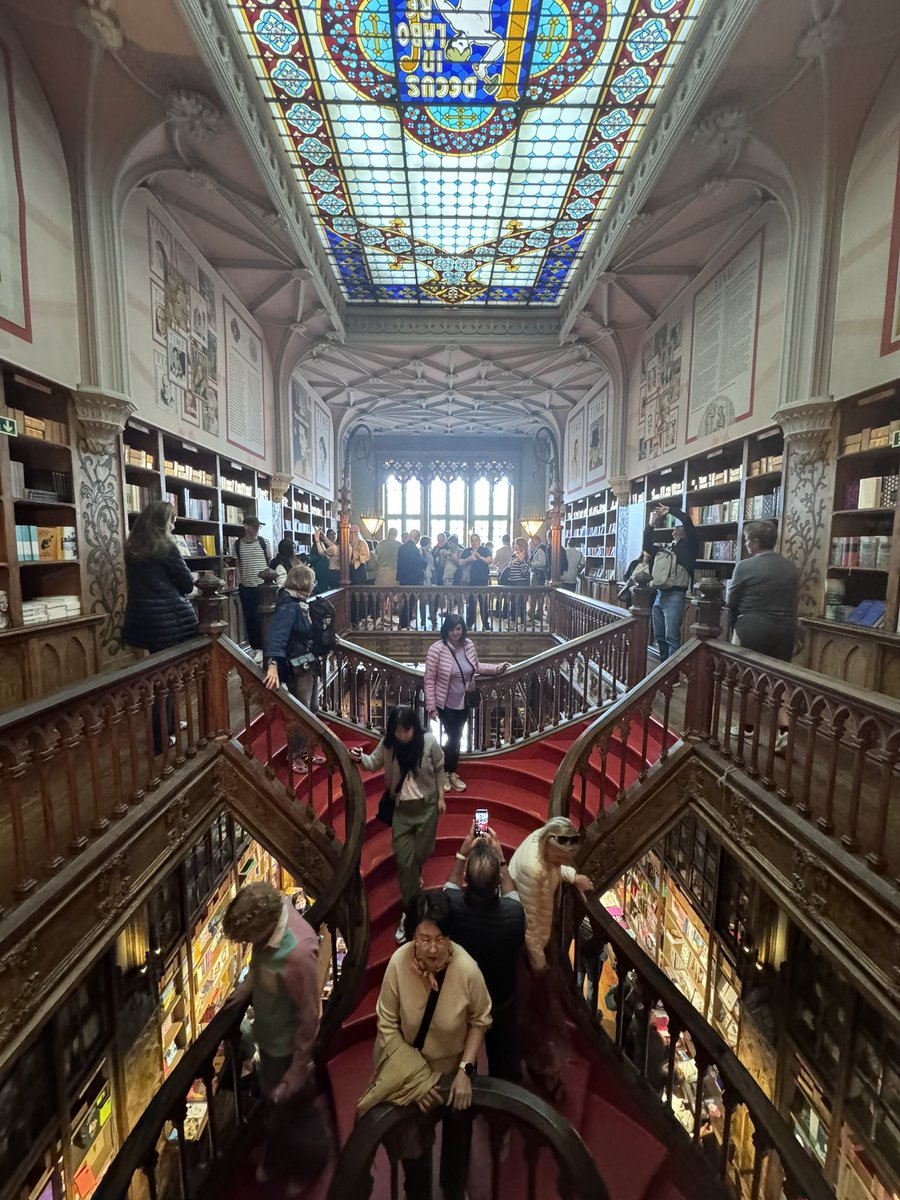 Sarah Young tweet media