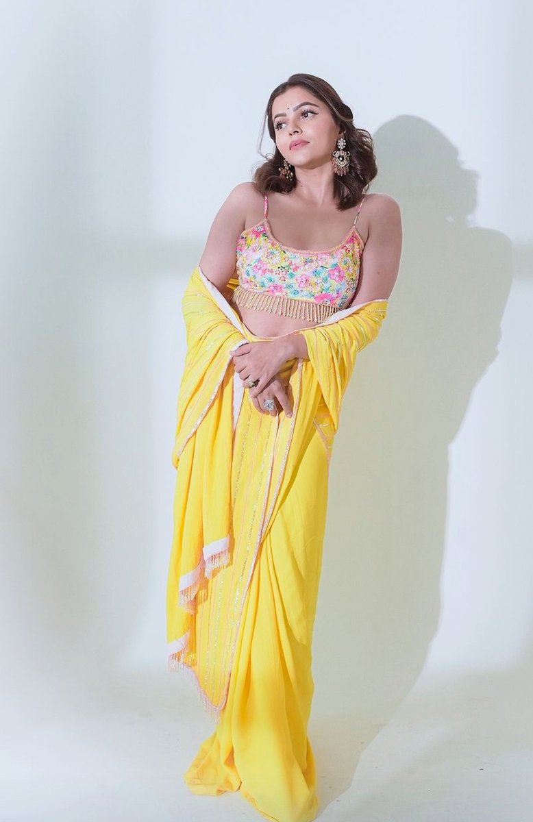 queen_of_bb_'s tweet image. Stunning Diva 😍😍❤️ 
#RubinaDilaik #RubiHolics