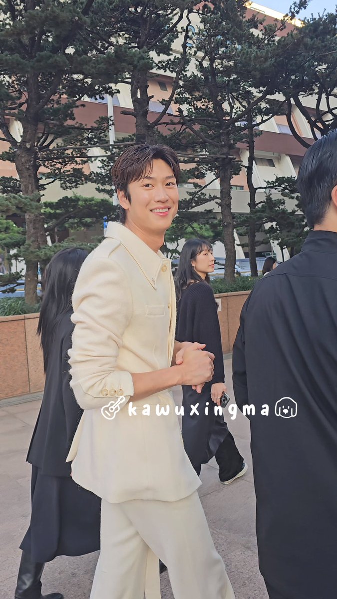 INWOO_NDERLAND's tweet photo. HE'S SOOO HANDSOME 🥹 https://t.co/7siLJhPsq6