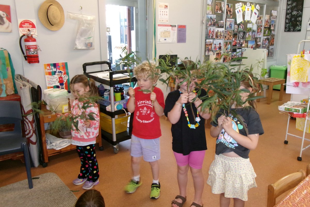 Preschool students at #Girrinbai Community Preschool act out parts of the dreaming story 'The Legend of the Flowers' as part of a cultural experience with Aunty Steff in the #Awabakal Community.  🤩🤩🤩
View their story: belmont.storylines.com.au/2024/10/12/the…