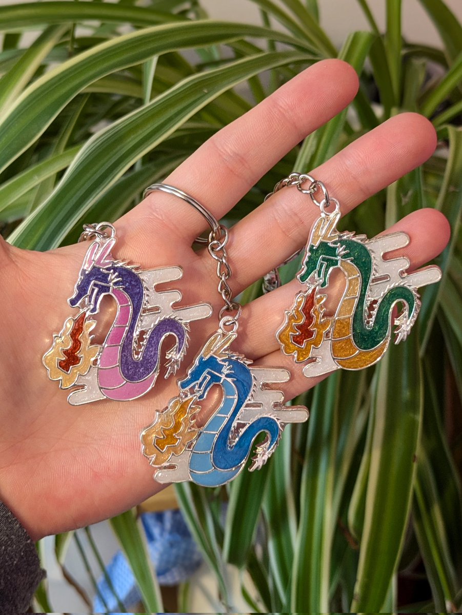 I made some dragons for my members but don't tell Funimation I based the green one off Dragonball 🤫😂