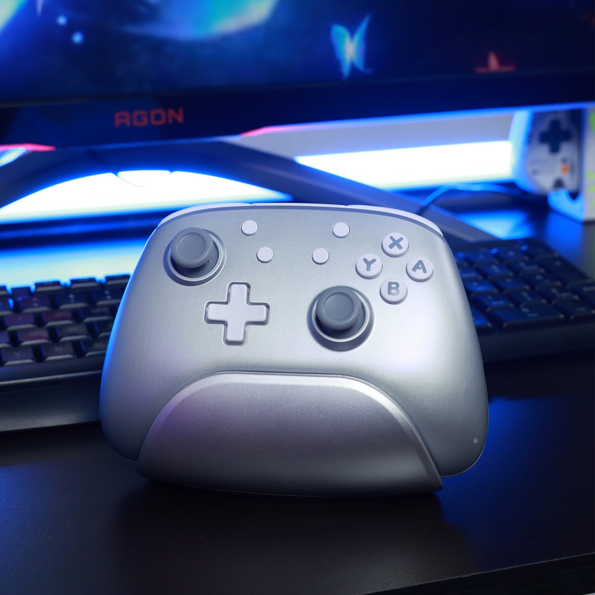 iine_playmyway's tweet image. 🎮 Attention, game players! 🎮

Check out these two stunning silver controller sets! We&apos;ve got the Radiant Silver, and the Shadow Silver, with the sleek, technology vibe.

#controllersetup #gameaccessories #newarrivals #iine #controllers #gamepad #gamecontrollers #controller…