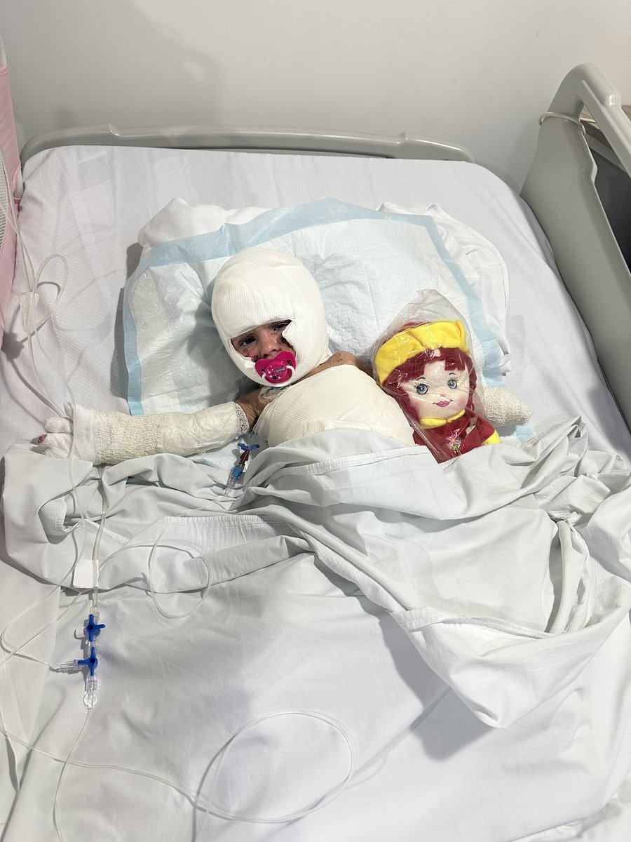 Daha 1 yaşında…Çaresizce bakıyor…

Az Önce Beyrut’ta bir hastanede çektim.

📍Lübnan