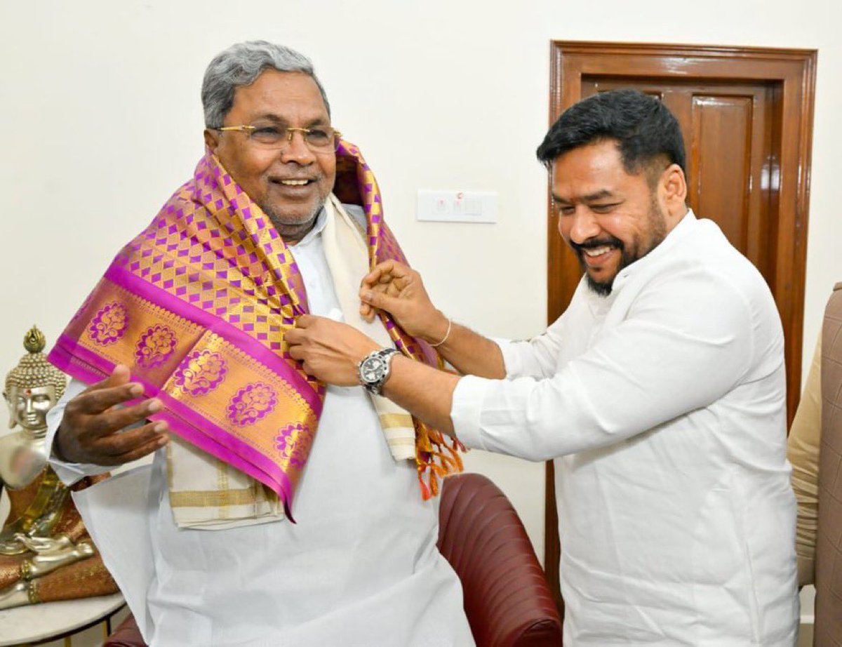 CaptBrijesh's tweet photo. What a way to insult Kannadigas yet again!

CM @siddaramaiah is all smiles being greeted & accepting shawls from the key accused in the Maharshi Valmiki Scheduled Tribe Development Corporation scam B Nagendra soon after his release on bail that too on the occasion of Maharishi Valmiki Jayanti.

This is a slap to the voters of Karnataka especially our ST community; that too after he himself accepted in the legislature session Rs 84 crore had been misappropriated in the said scam.

#ValmikiScam #CongressFailsKarnataka #ScamSarkara