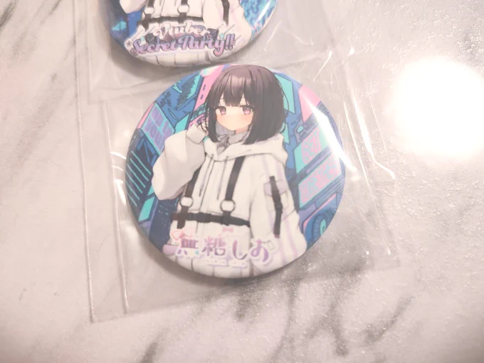 /グッズ公開 .ᐟ\ ワンマンライブまであと2日グッズが届いたよ〜!✧マウスパッド✧クリアファイル✧ポストカード3種✧缶バッジ3種1stライブで制作していただいたマウスパッドは今でも使ってる必需品…まだまだチケット販売中です前公演▷ 