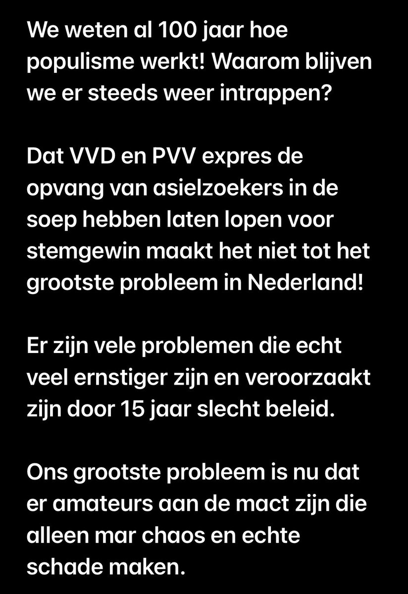 ZbRaTweets's tweet photo. @geertwilderspvv @ministerBHO Oeganda. Waarschijnlijk het mees afschuwelijke regime dat we konden bedenken. Waar anders denkenden en mensen met een andere seksuele voorkeur worden gemarteld en de doodstraf krijgen. Goed achterlihk idee weer om het nieuws te halen. Gefeliciteerd weer gelukt! https://t.co/KoURMAW1z0