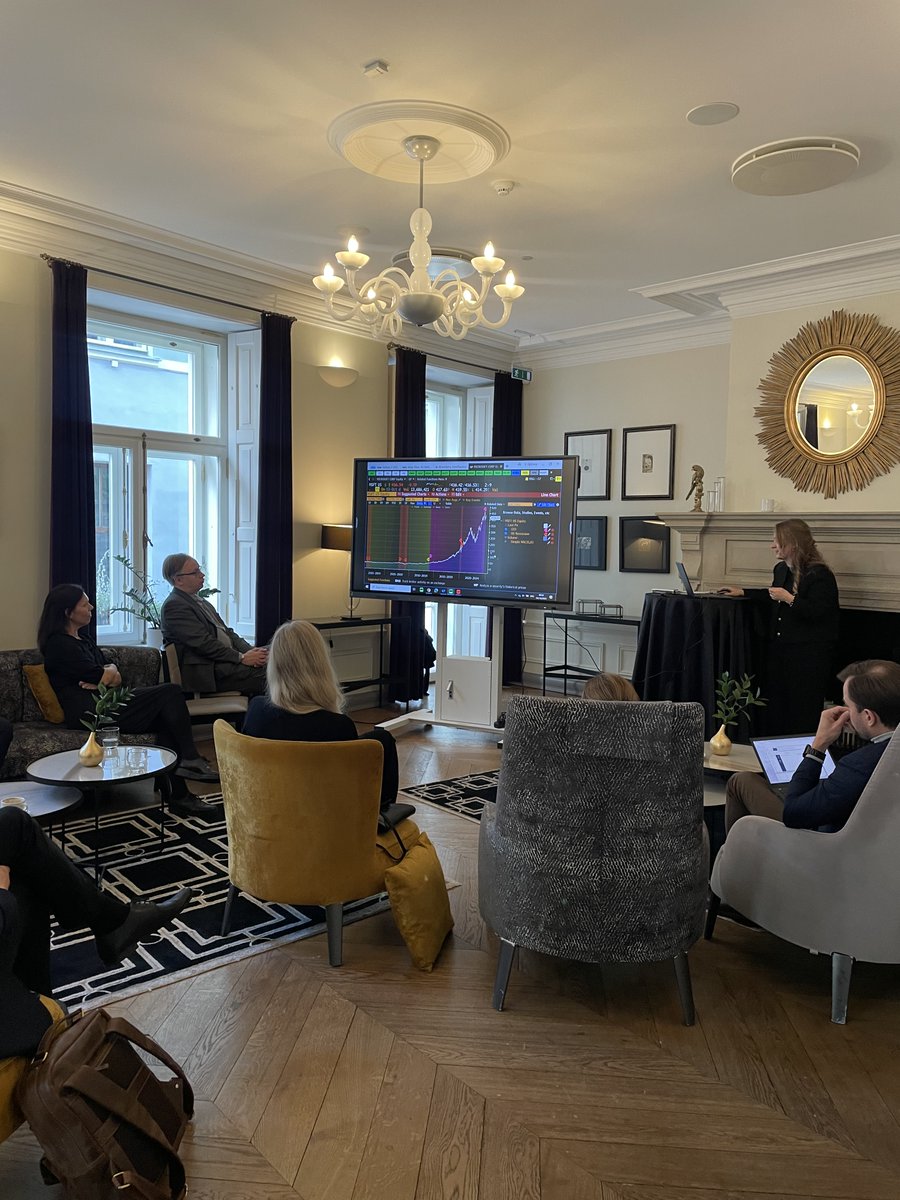 DarjaEnergy's tweet photo. It was my absolute pleasure to meet with our clients in Tallinn, Estonia🇪🇪 and present at the Bloomberg Workshop in #Estonian (a rare treat indeed!), showcasing our recent #BloombergIntelligence research: from #AI to the oil output in #Venezuela and its impact on #OPEC+.

#oott https://t.co/p9ysV7U3JI