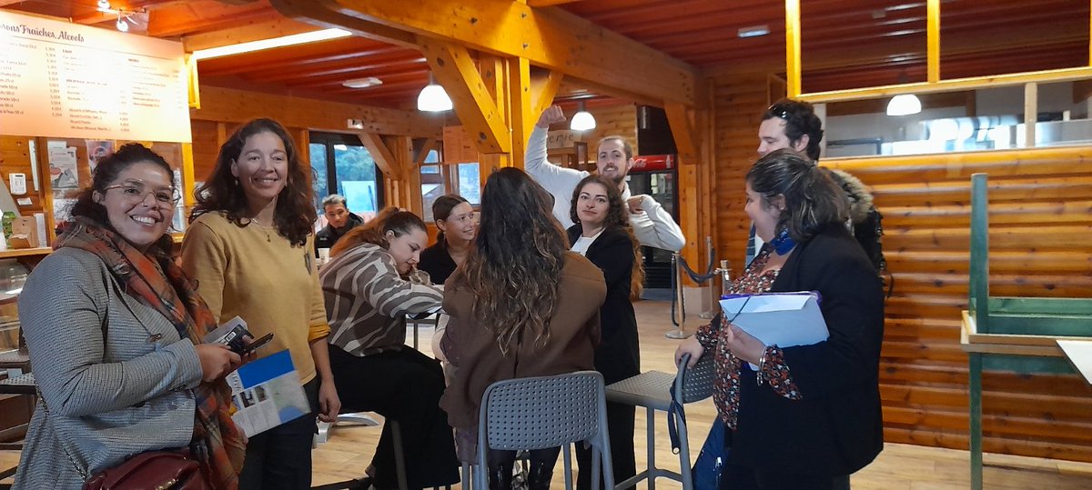 Julie Battini tweet media