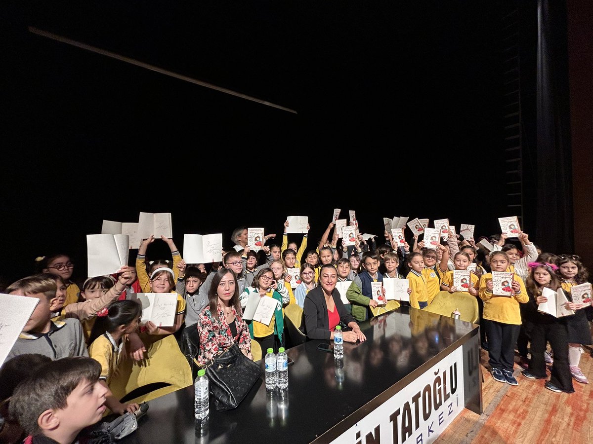 Değerli yazarımız Sultan Serdar Doksöz, 3 gün boyunca bizlerle olarak masal dolu keyifli anlar yaşattı. Kendisine içtenlikle teşekkür ederiz 📚💐