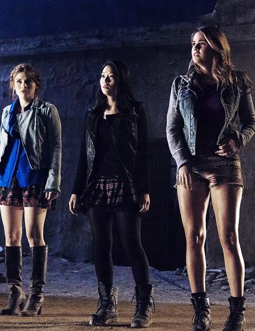 wwerew0lf's tweet photo. they are all together actually https://t.co/uRD4jxYHiH