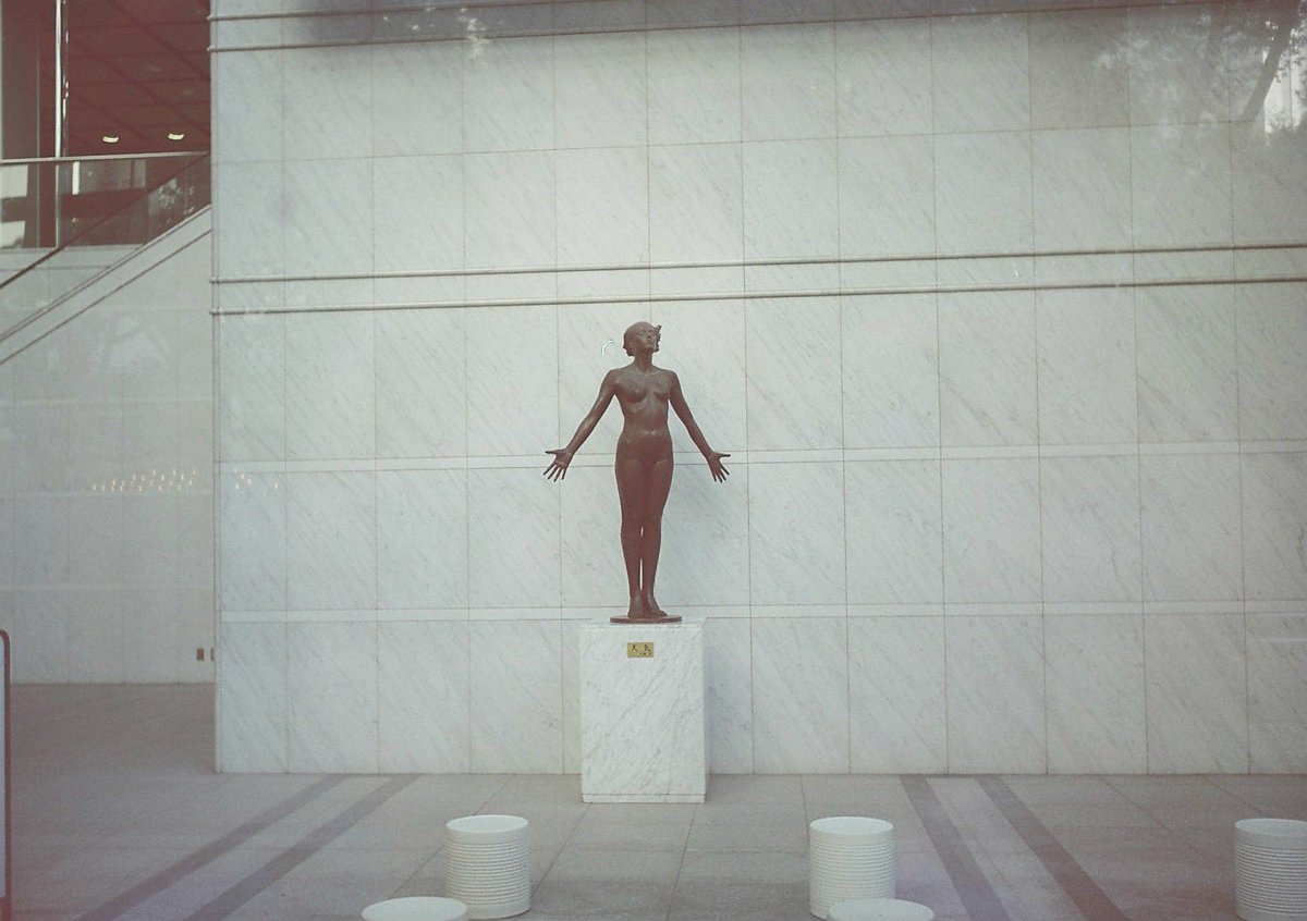 xtd1g9ma2yo4's tweet image. MARIX 100D
#film #カメスズ #MARIX #polar #solaron 
#７枚玉 #shinjuku #tokyo #japan