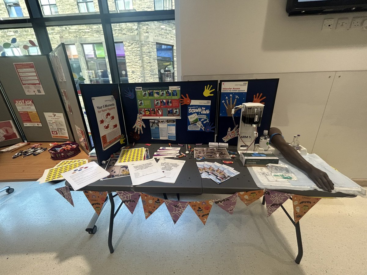 clinskills's tweet photo. Katherine and Shakeela are busy supporting @IPC_Team_BTHFT @BTHFTSepsis with our stall to raise awareness of blood cultures and vascular access! 🦠🩸💉🔬 @BTHFT #teamwork #infectioncontrol #education https://t.co/J1jDDIWdhQ