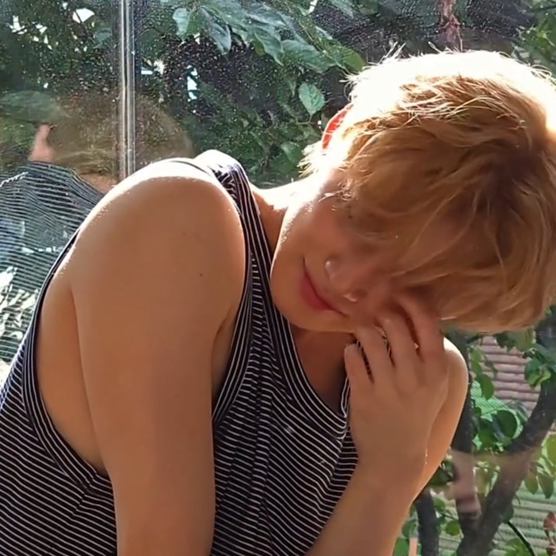 yeonjunHD's tweet photo. so soft, so pretty, so boyfriend, so perfect 😣♡ https://t.co/oJBGyyRzno