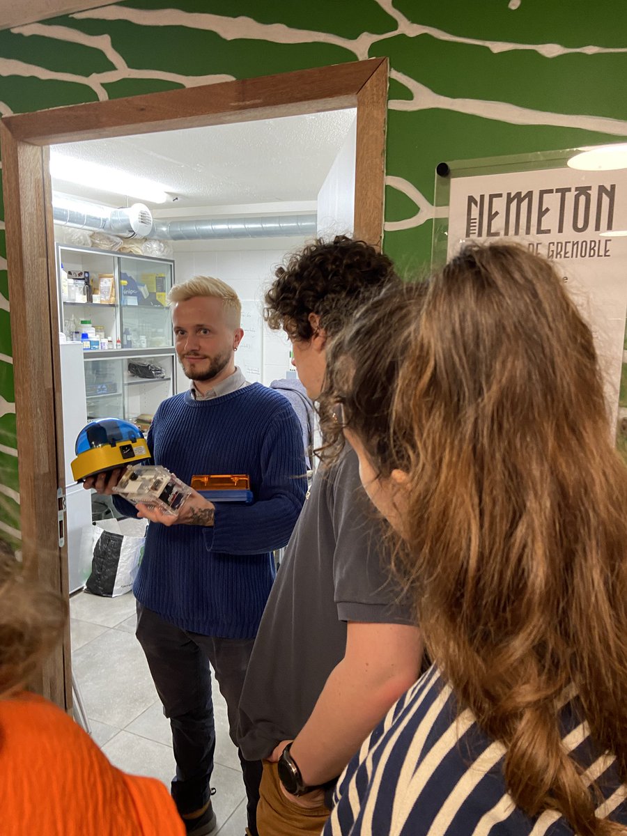 LMSchlenker's tweet image. Les M1 @CcstMaster découvrent le biolab Nemeton @CapBerriat  et rencontrent Damien Bouevin à la Capsule dans le cadre du cours  « découvrir les métiers et environnements professionnels ». #CSTgre