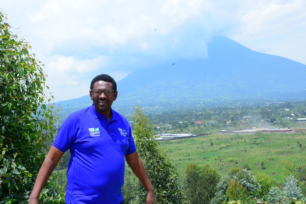 UNESCO_rwanda's tweet photo. Celebrating @GeodiversityDay
On 16-18 October Rwanda UNESCO Geopark members @unescoEARTH are proud to celebrate the International Geodiversity Day with an exciting fied trip to geological sites — Musanze Caves, Burera &amp; Ruhondo Twin lakes, and Rugezi Marsh. https://t.co/4KRL2BUZEv