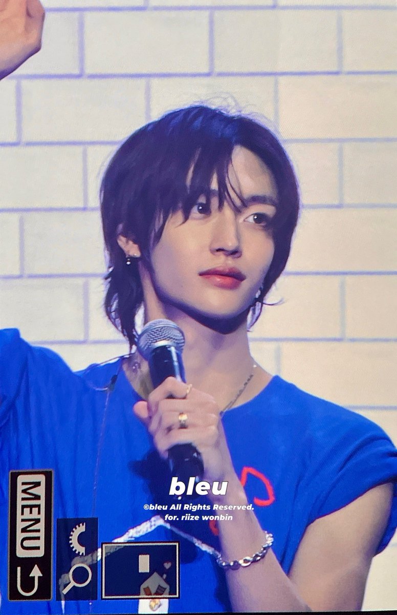 bleu0302_'s tweet photo. 241017 THE BLUE HAPPY FESTIVAL 
#원빈 #WONBIN #라이즈 #RIIZE https://t.co/6XqXhKimiS