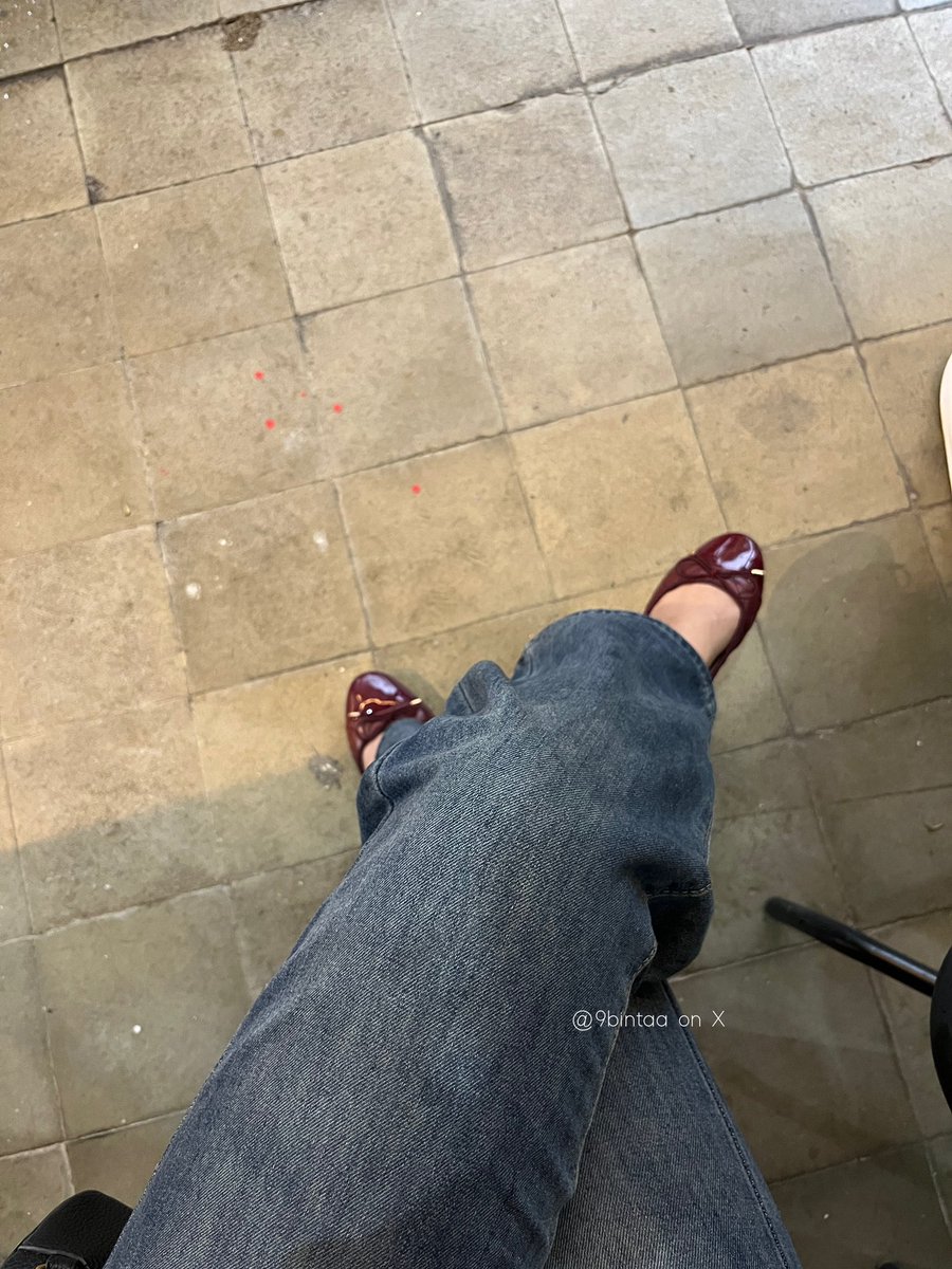 9bintaa's tweet photo. nemuin sendal flats local punya cakep2 bgt deh, nyaman, modelnya unik2🥹🫶🏻 https://t.co/HGd5xkZW9H