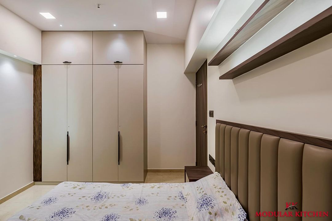 KKModularKitchn's tweet image. Make your bedroom amazing with KK Modular Kitchen’s cool interior designs. Get comfy bedding and lovely decorations that match your style.

Relax in your dream bedroom without any mess.

#BedroomDesign  #DreamBedroom #KKModularKitchen #DreamHome #ModernLiving #KKDesigns