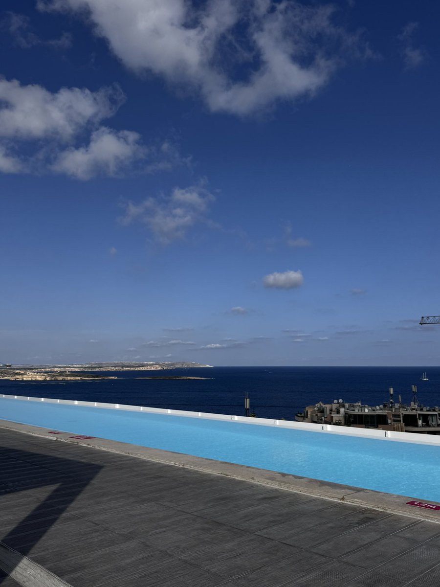 Shoequeen100's tweet photo. Malta views! Some R&amp;R before partying with @GaryBarlow @takethat @OfficialMarkO https://t.co/DdqwVkV1gq