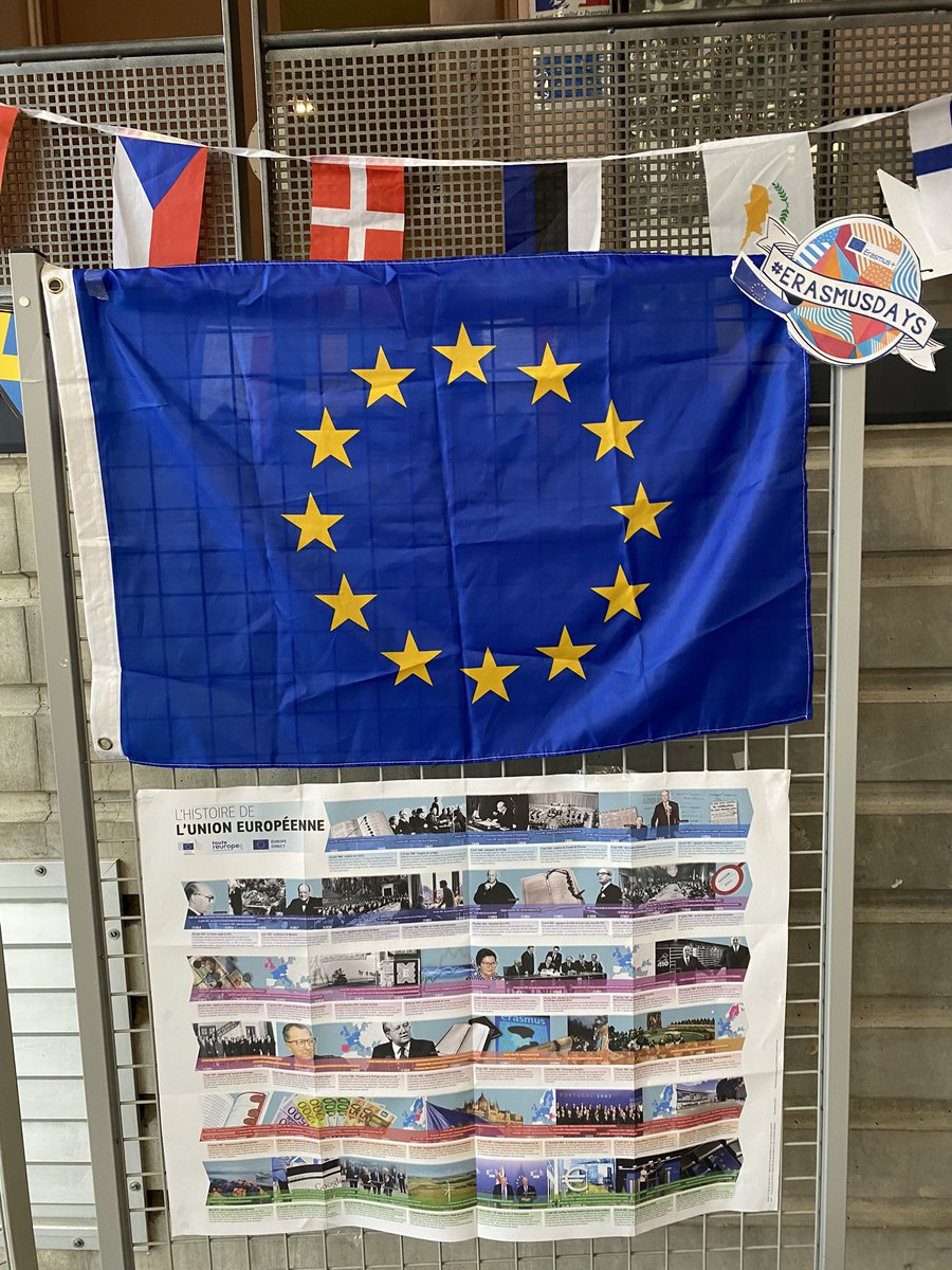 clgmontaigne95's tweet photo. Cette semaine, le collège Montaigne célèbre les #Erasmusdays !
Au programme: exposition sur l’europe, quiz et retour sur les mobilités 2023/2024.
Happy Erasmus Days everyone 🇪🇺✨
@DareicV @acversailles @EUErasmusPlus https://t.co/os8qAb23CK