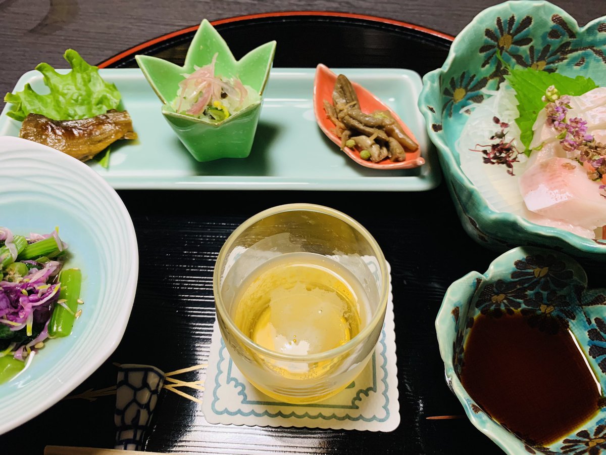 lovera1119's tweet photo. 今日は料亭で密談！
世の中って・・色んな操作をする人がいるんだなぁ〜 https://t.co/ej6WXpdPk1