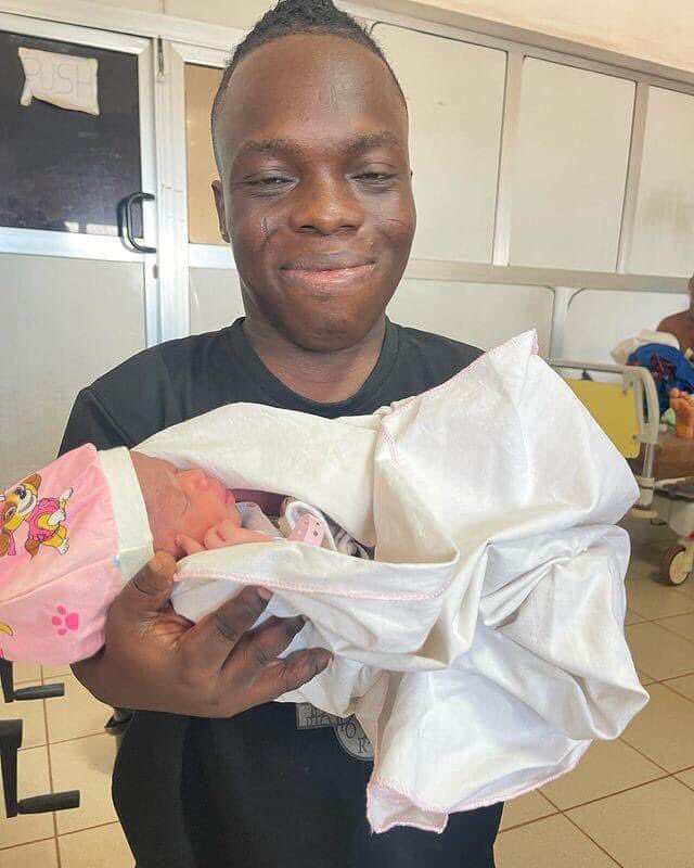 Congratulation CShatta Bandle As He Welcomes A Bouncing Baby Girl Last Night into his family