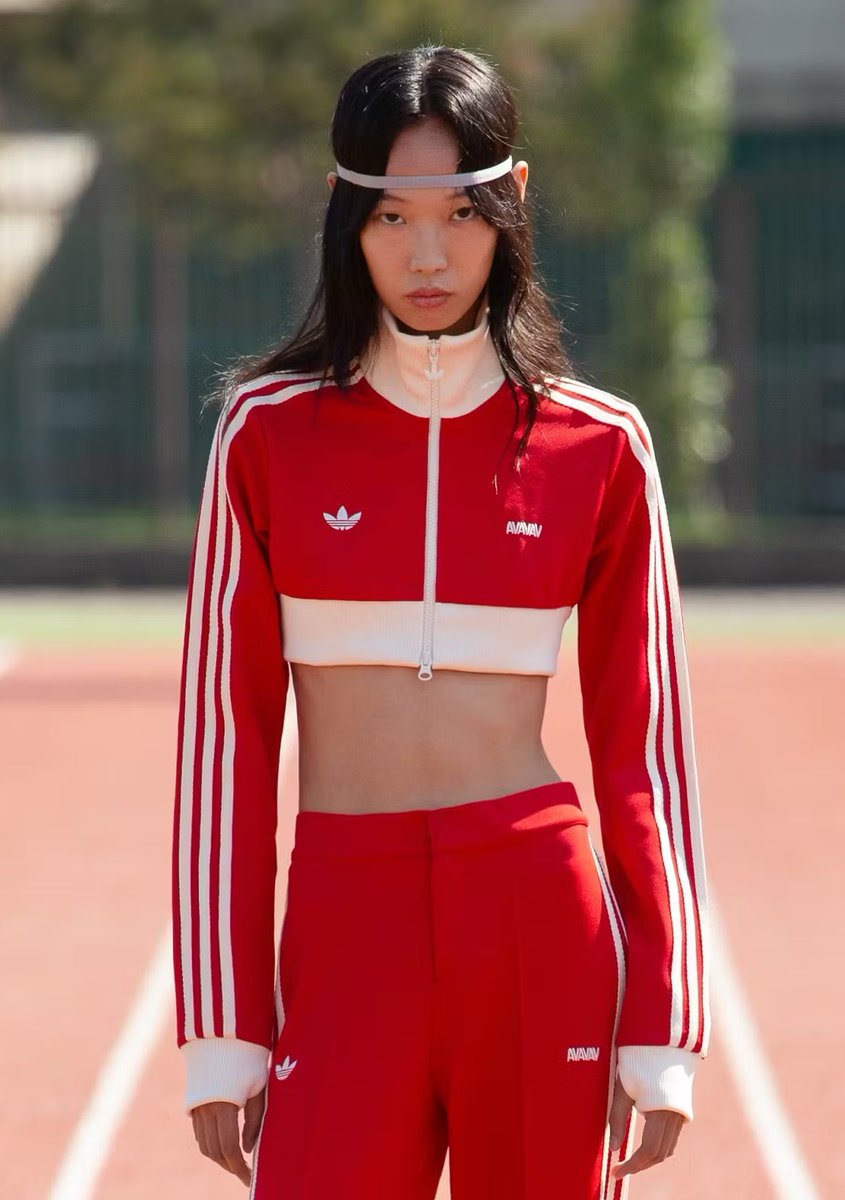 JENNIE wearing ADIDAS x AVAVAV Cropped Track Jacket ❤️ #JENNIE