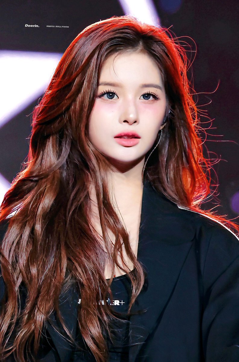 deerin0126's tweet photo. #SULLYOON #설윤
#NMIXX #엔믹스
241012 HQ
완전 밤비공주잖아 ( ´͈ ᵕ `͈ )◞♡ 🦌🫎🖤💙 https://t.co/8z5pI0pNSs