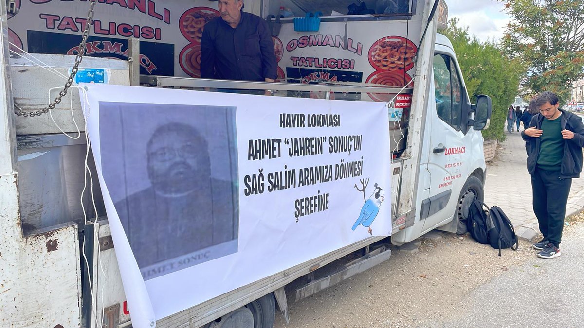 Hukuk garabetinin çok da geç olmadan son bulması vesilesiyle Eskişehir - Odunpazarı mevkiinde hayrımızı işledik, Allah kabul etsin.

<a href="/222Dallas/">Cihan Ünal</a> <a href="/kkludo7/">Kaan</a> <a href="/heliinerol/">Helin Erol</a> <a href="/stanhazretleri/">Emre</a>'ne teşekkürler.