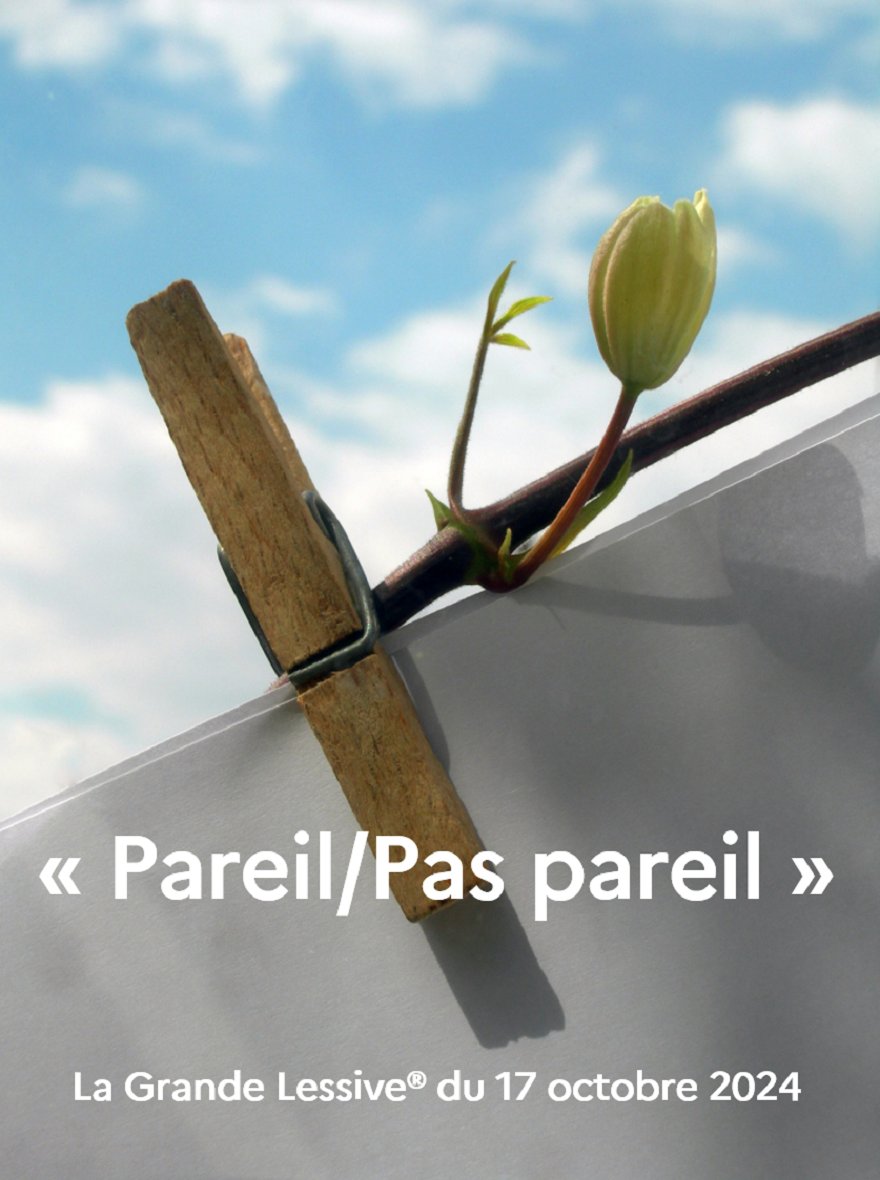 Eduscol's tweet photo. La Grande Lessive®, une installation artistique éphémère sur le thème : Pareil/Pas pareil

Couleurs, textures, perspective, angle... par quels moyens plastiques vos élèves ont-ils introduit des variations pour réaliser des créations singulières ?

🎨 https://t.co/YEAeiBCSD3 #EAC https://t.co/85S1SXdcVa