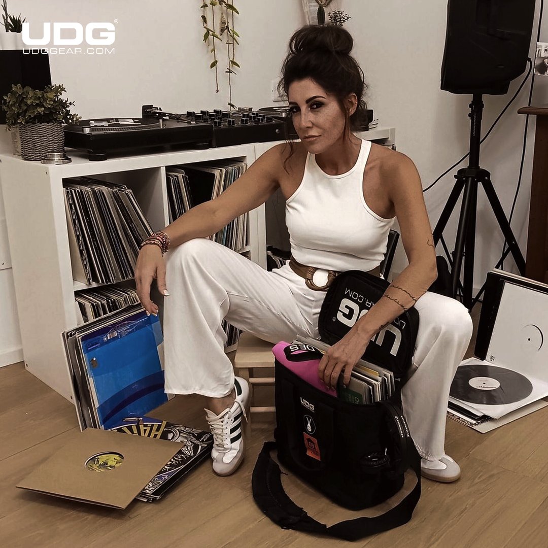 udggearcom's tweet photo. This is what happiness looks like: a woman, her records, and endless playlists! π€ Thanks, @sarascarabino, for showcasing the UDG Ultimate StarterBag!
#UDG #udggear #musicgear #creativelife #udgontheroad #djgear #travelwithudg #vinyl #vinylrecords #vinyljunkie #djsetup https://t.co/2ihdKqZL70
