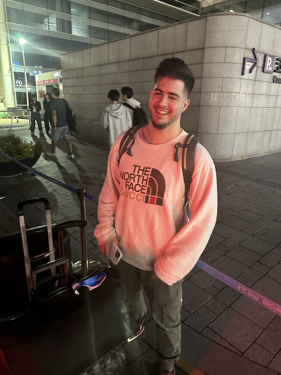 Spooky ElmilloR 🎃 tweet media