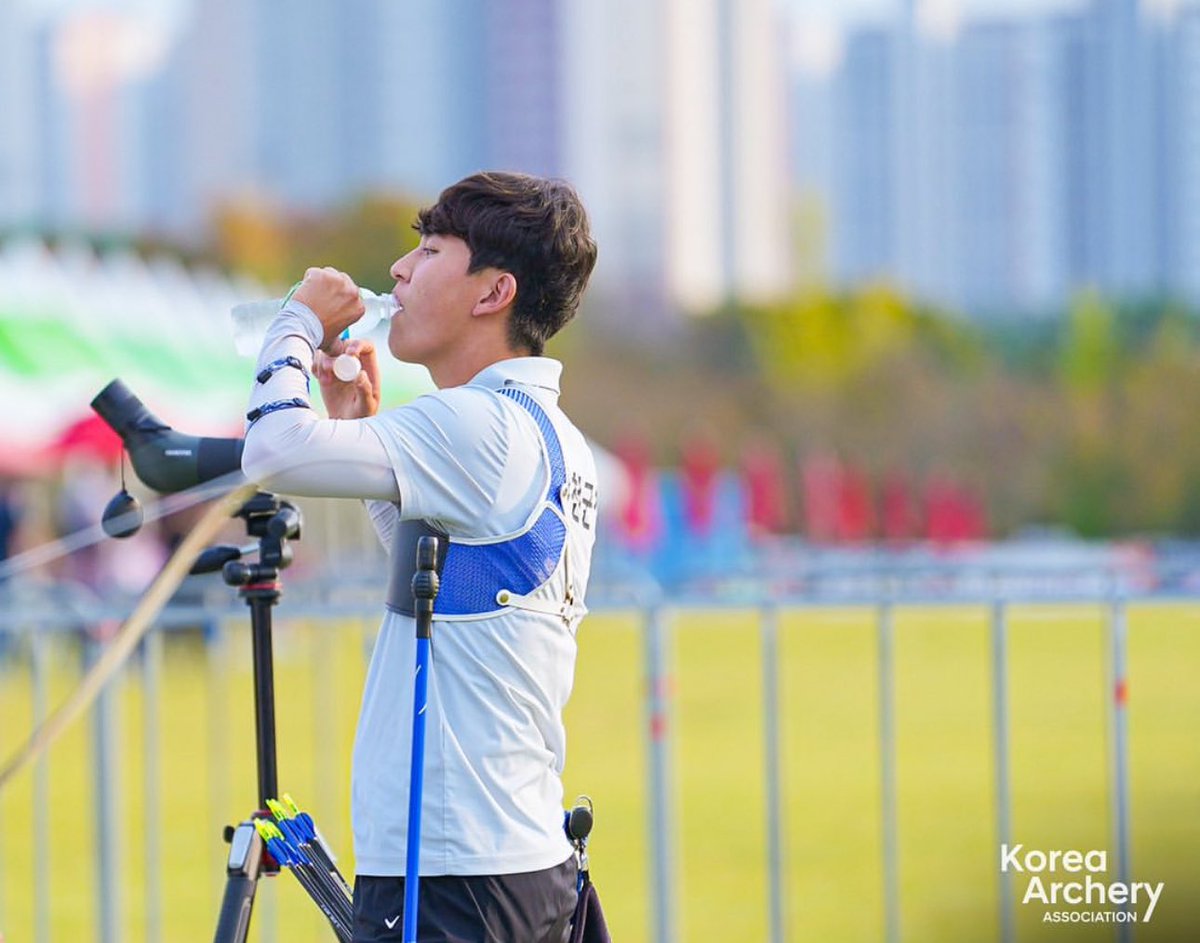 kingjedeok's tweet photo. 제 105회 전국체육대회 양궁 🏹

#김제덕 https://t.co/wZKtRspFhD