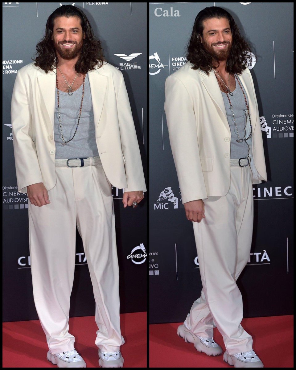 Cala1205's tweet image. 𝐂𝐀𝐍 ❣︎ 
with the cute pose and the amazing smile 🤩😍
#CanYaman