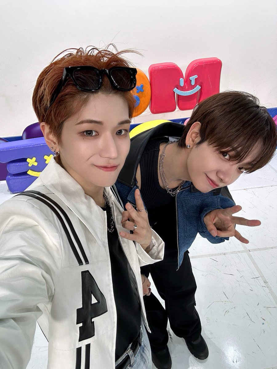 BOYNEXTDOOR_KOZ's tweet photo. 241017 엠카운트다운🚪📸

#BOYNEXTDOOR #보이넥스트도어 #BND
#리우 #RIWOO #명재현 #JAEHYUN
#명MC #BOYNOW https://t.co/TzkvZbQgp3