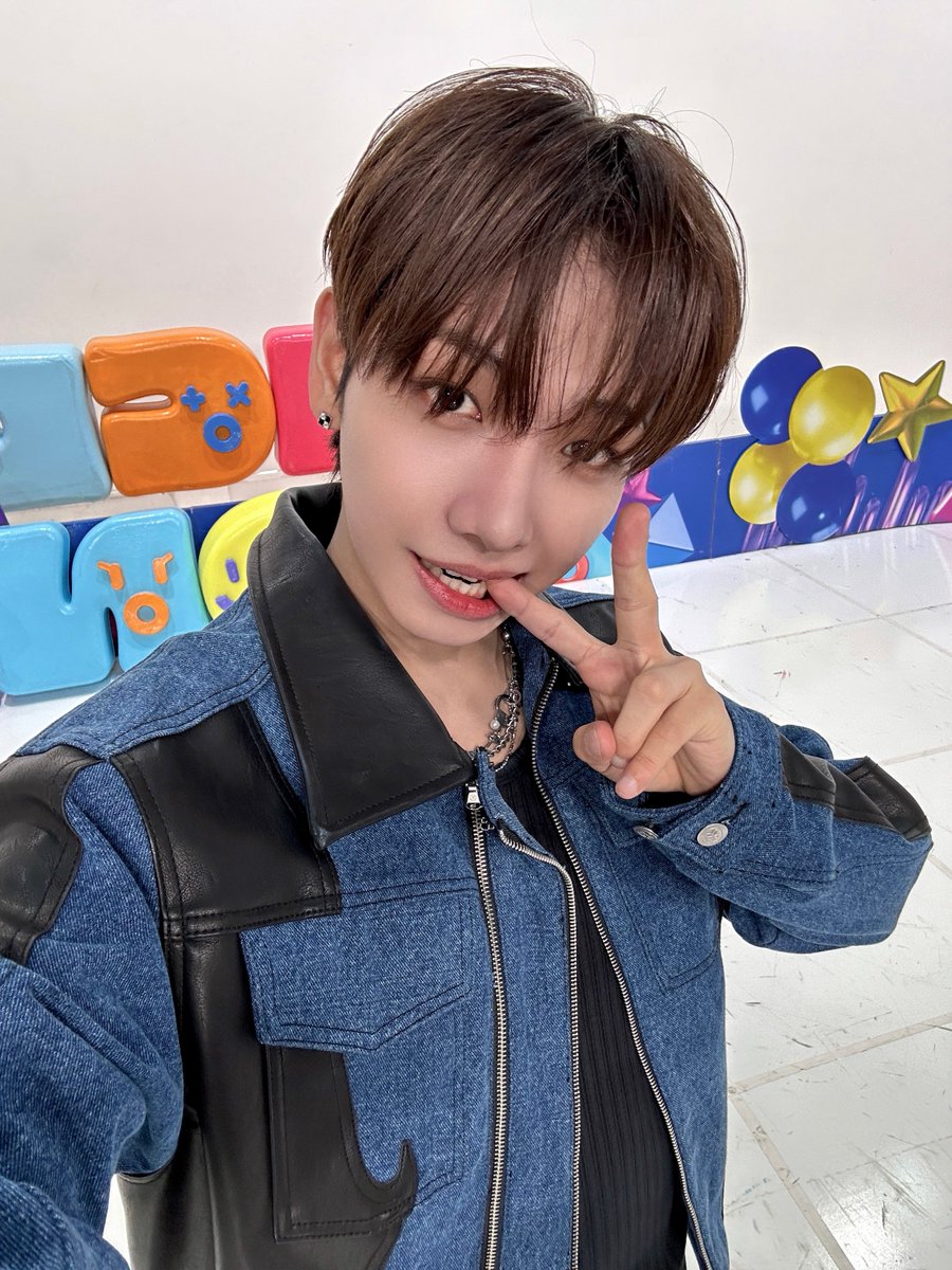 BOYNEXTDOOR_KOZ's tweet photo. 241017 엠카운트다운🚪📸

#BOYNEXTDOOR #보이넥스트도어 #BND
#리우 #RIWOO #명재현 #JAEHYUN
#명MC #BOYNOW https://t.co/TzkvZbQgp3