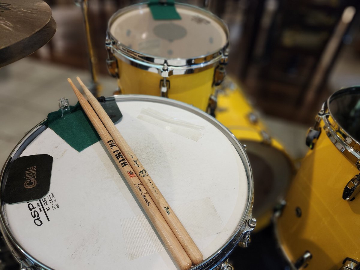 perorin92's tweet photo. これからライブ。
#pearldrums #vicfirth #paistecymbals #aspr #cuircolle https://t.co/nKAalBZHxc