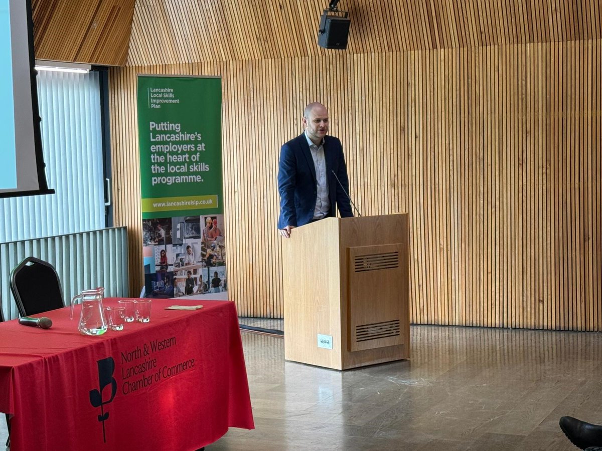 LancashireLsip's tweet image. The Lancashire LSIP Conference is well under way and what a great turn out!
Employers, skills providers & local stakeholders have joined together at Brockholes Nature Reserve for an overview of what has been achieved to tackle employers' skills needs and what is still to come.